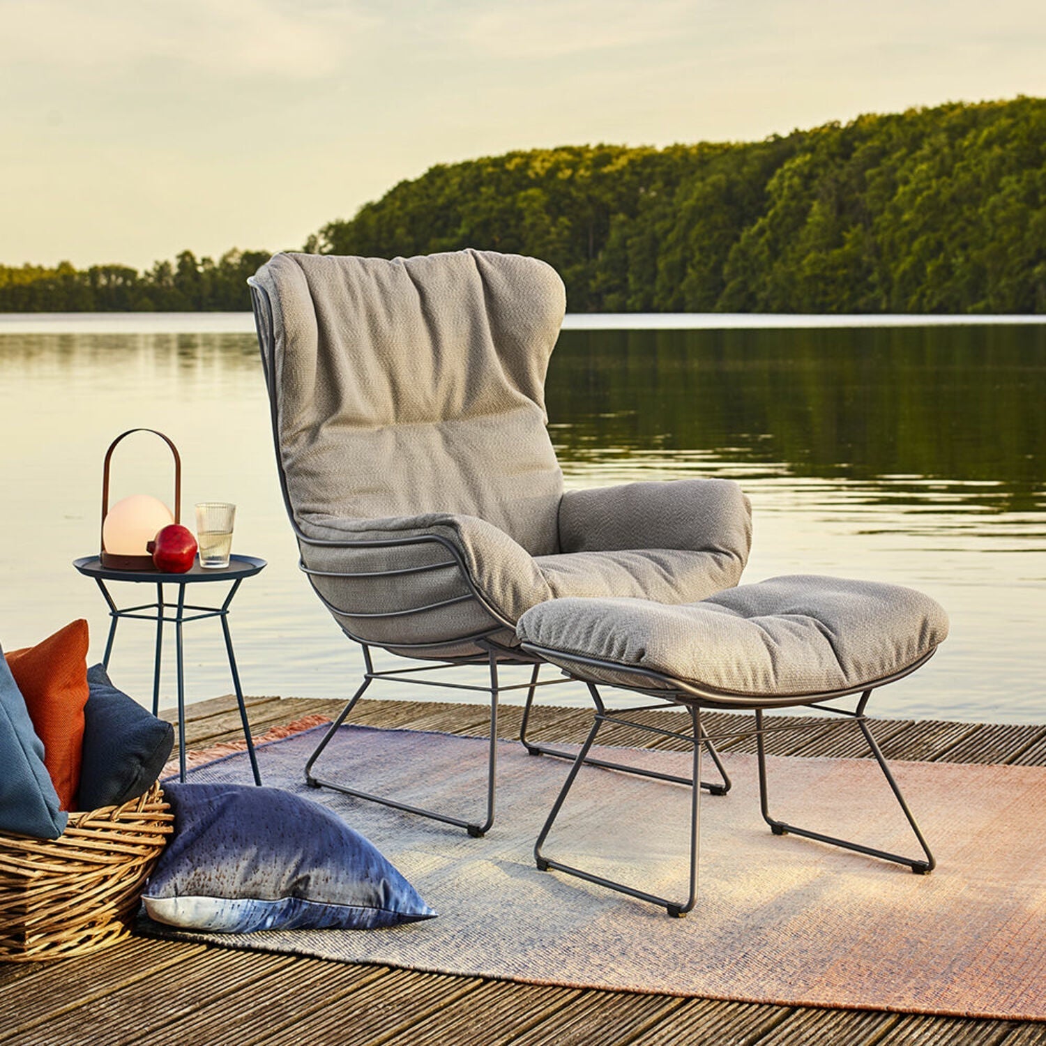 freifrau | leyasol outdoor ottoman | lopi ash + black frame