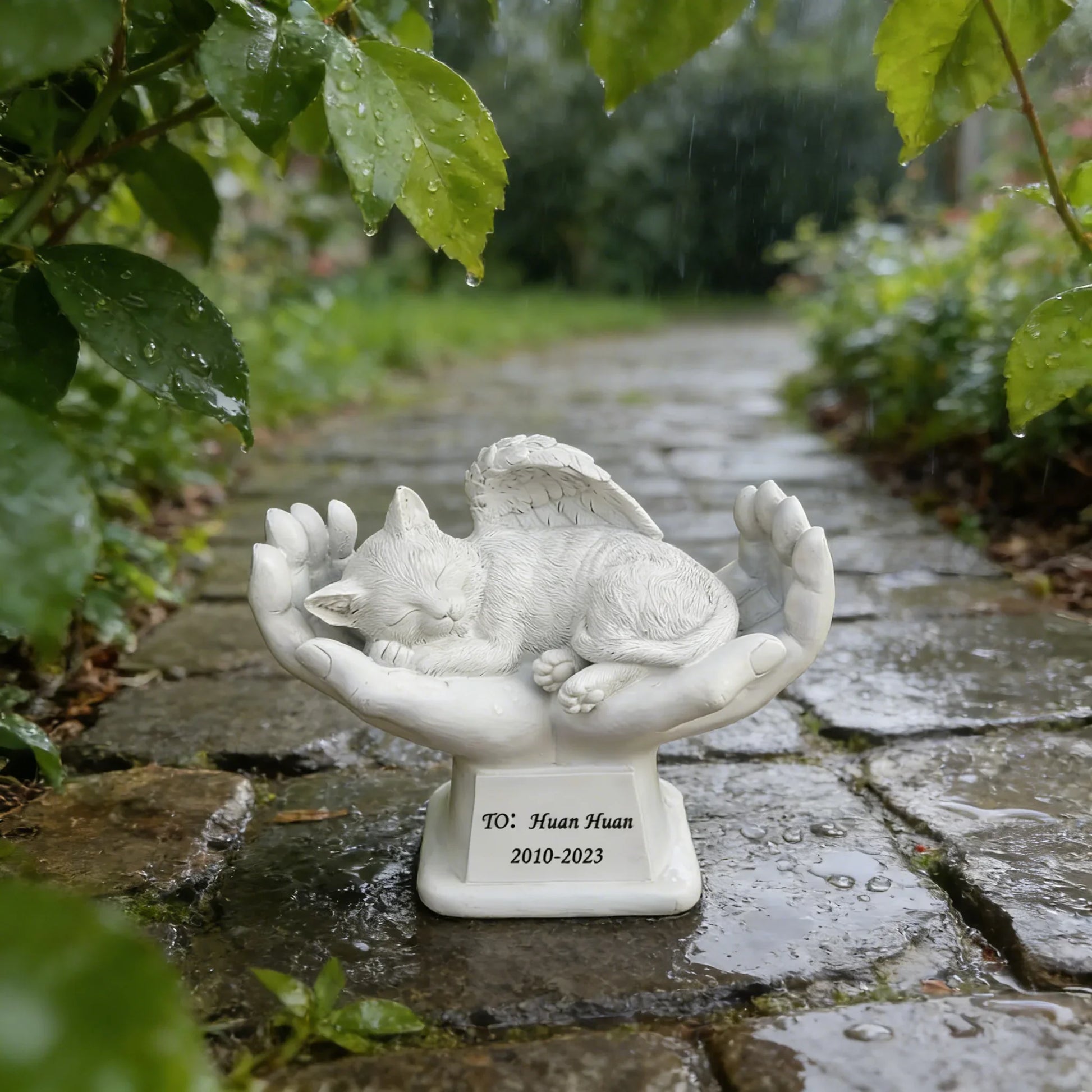 Customized Resin Angel Cat Palm Heart Art Piece Hand-Painted Animal Design-Irregular Shape Memorial Decoration for Holiday Gifts