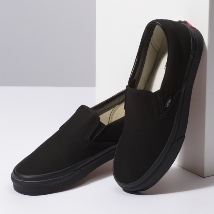 VANS - CLASSIC SLIP-ON | BLACK/BLACK
