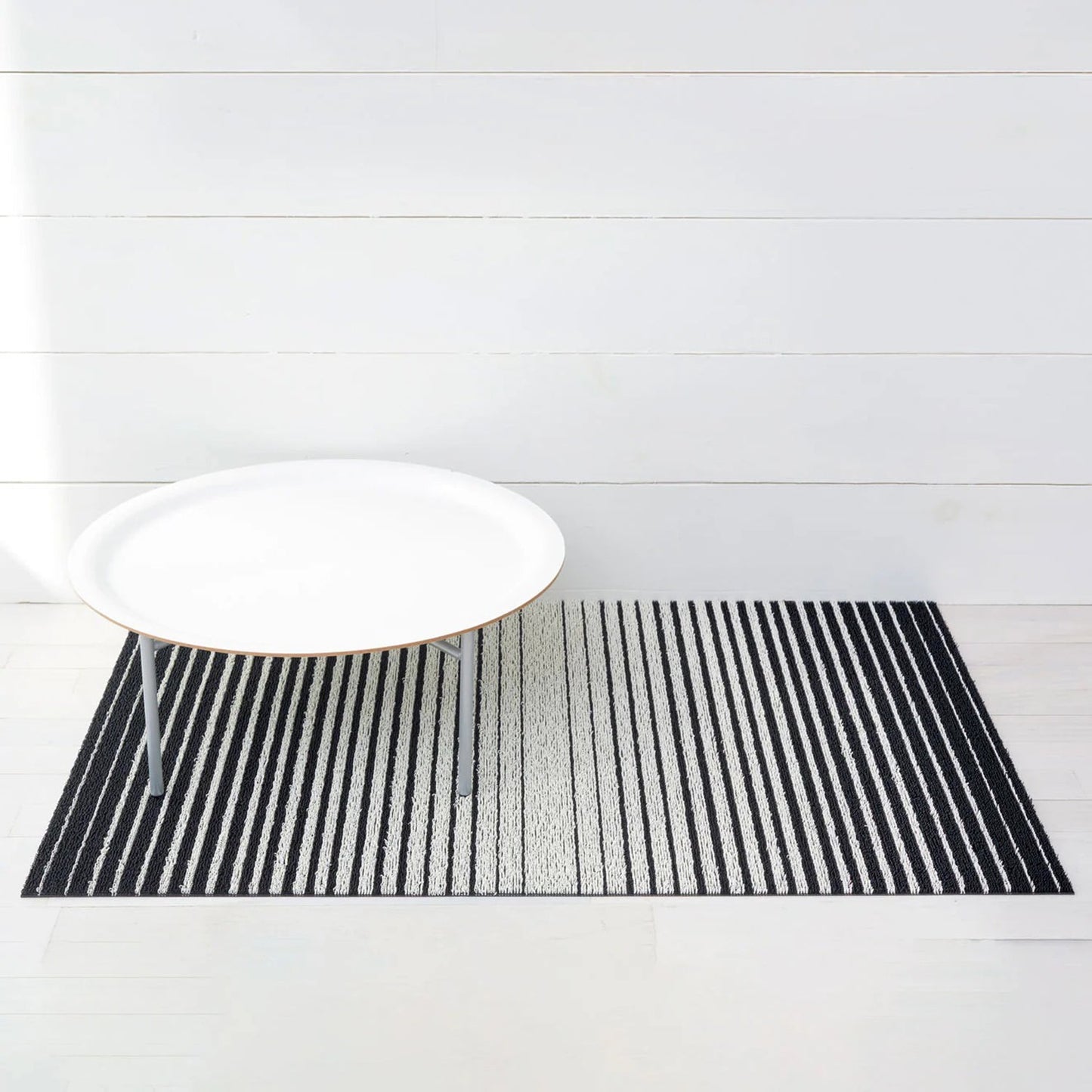 chilewich | large doormat 61x91cm (24x36") | domino black + white - DC