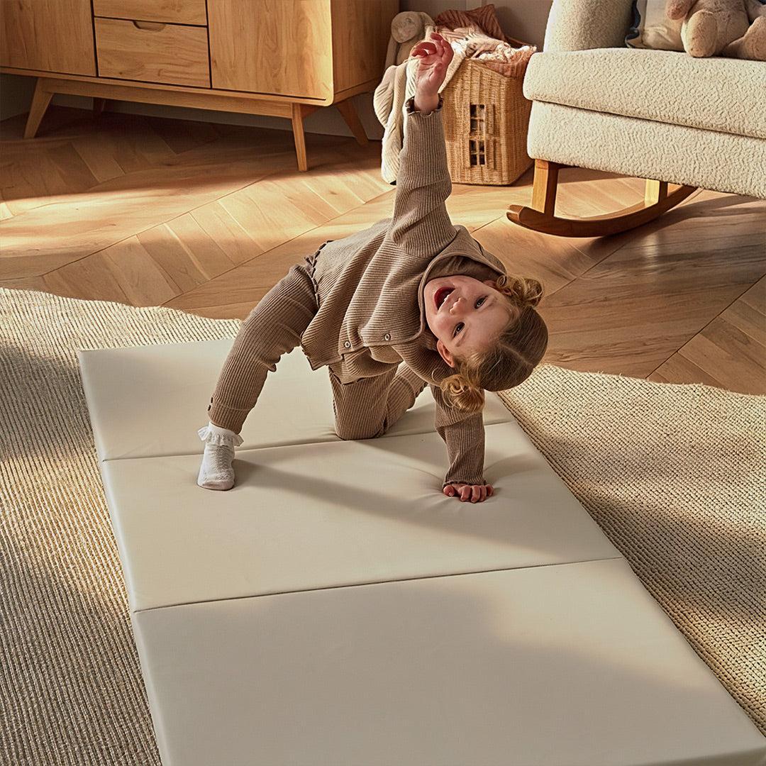CuddleCo Tumble Play Mat 180 x 75cm - Pebble