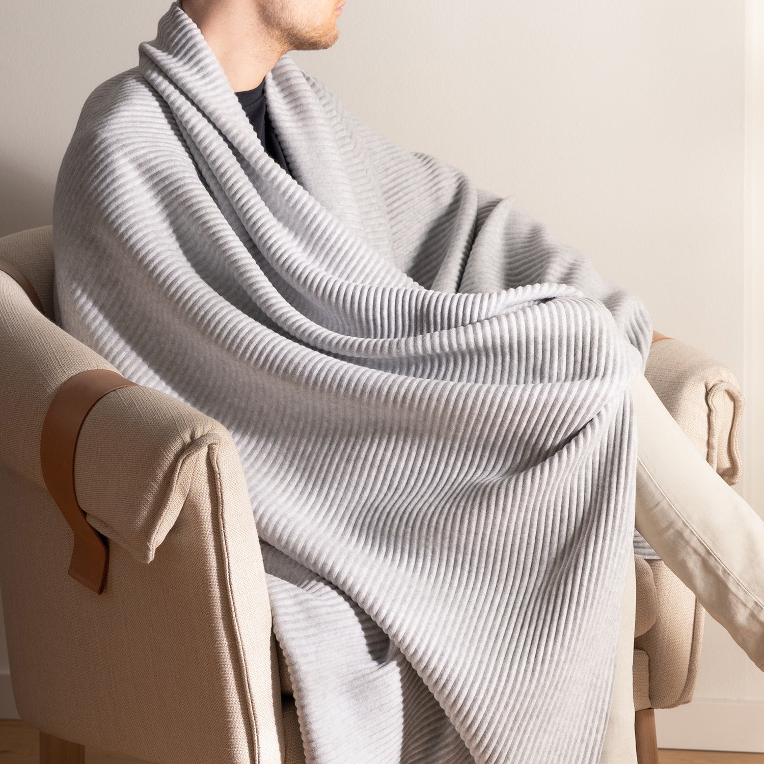 design house stockholm | pleece throw | light grey