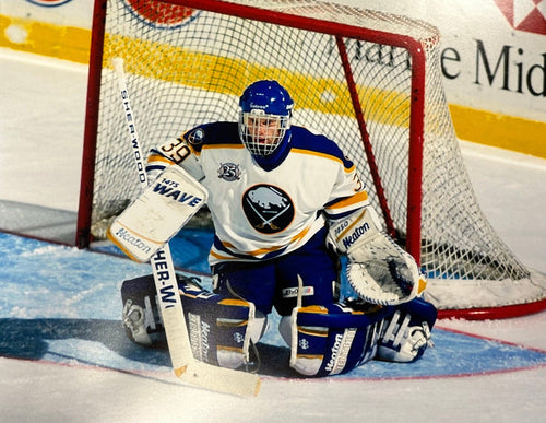 Dominik Hasek Unsigned In Net 11x14 Photo Unsigned Photos TSE Buffalo