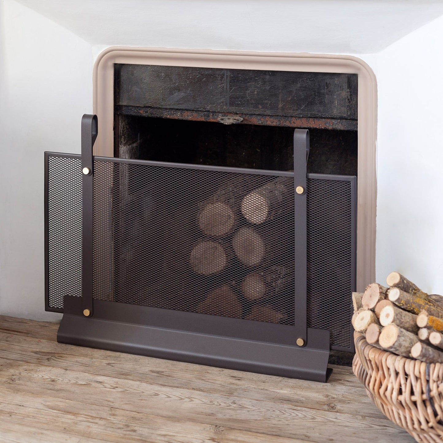 eldvarm | emma fireplace screen | classique small 70