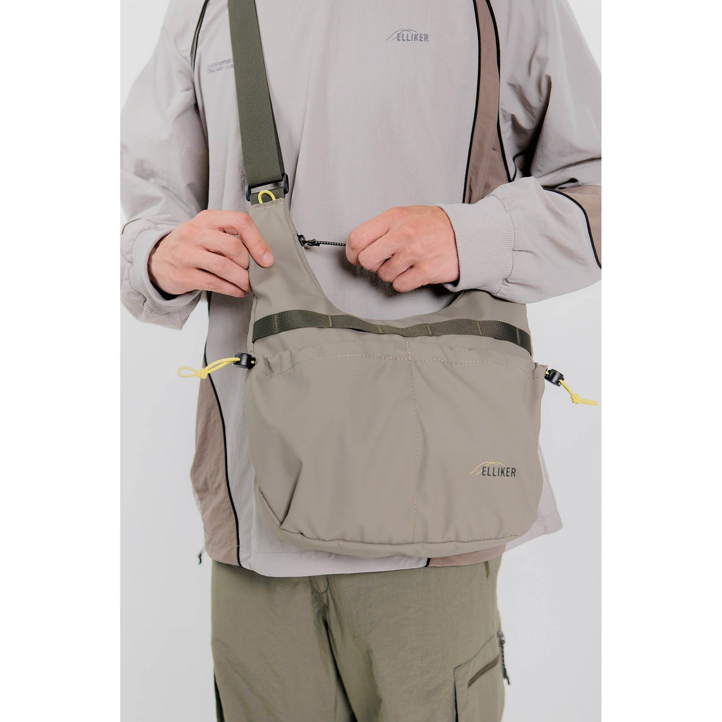 Bain Sling Bag