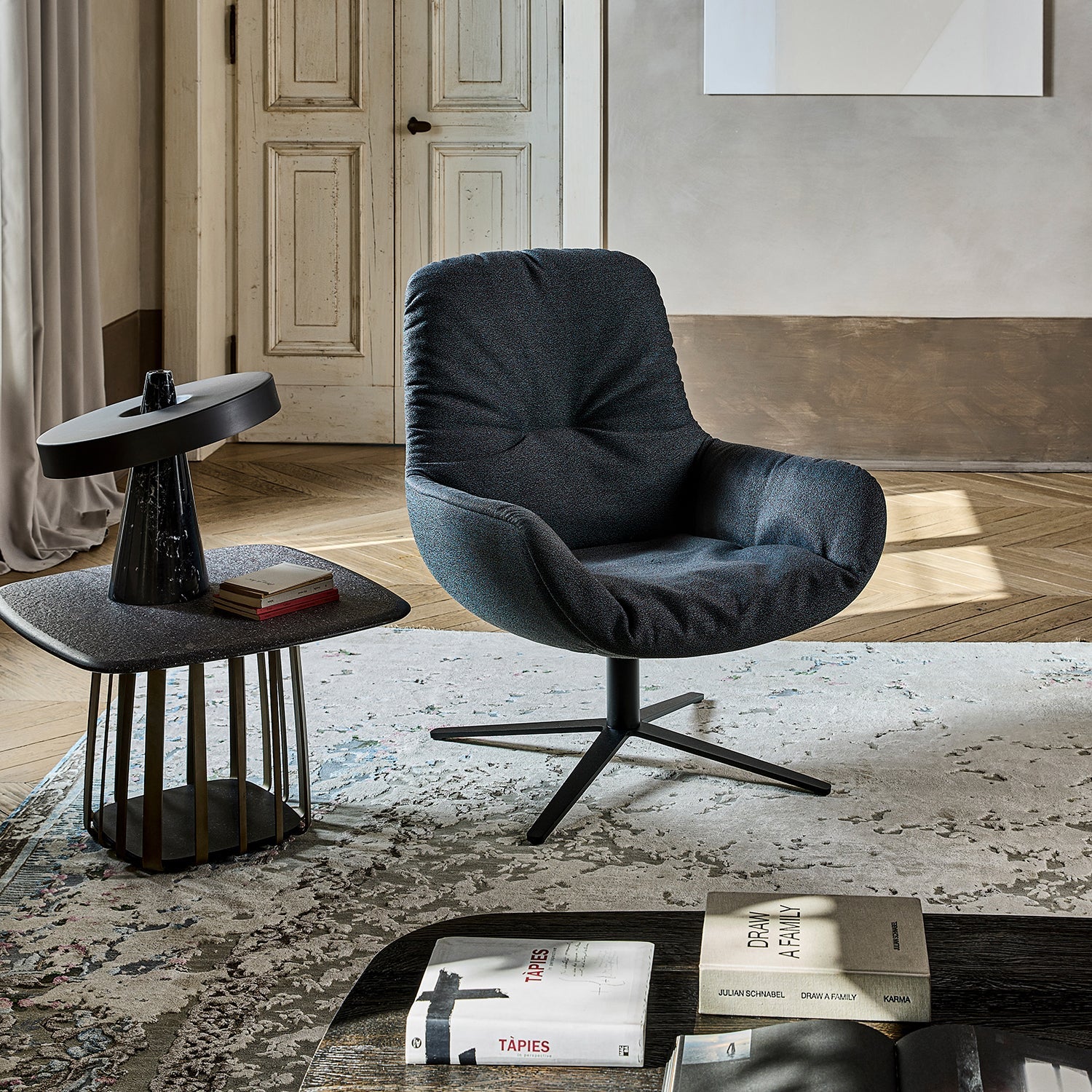 freifrau | leya lounge chair | x-base frame | cairo cognac leather