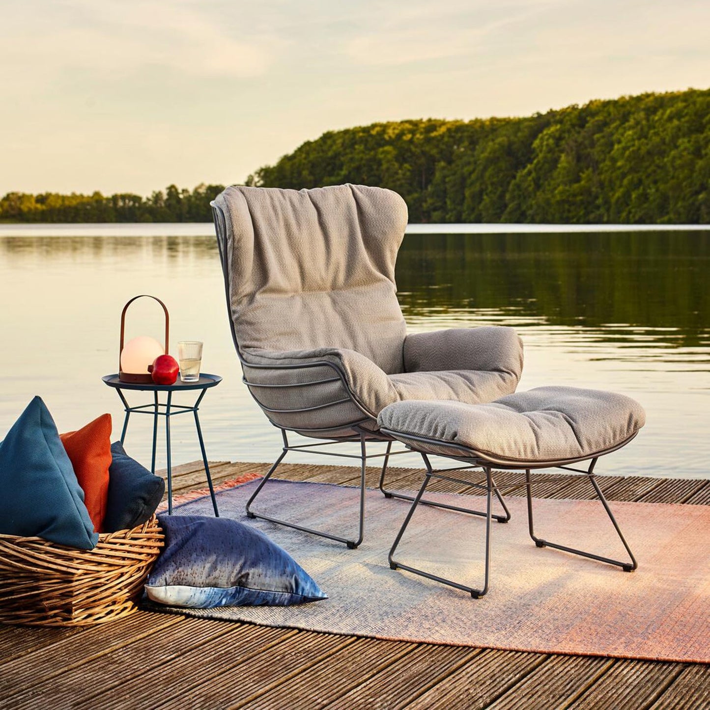freifrau | leyasol outdoor coffee table | small | black