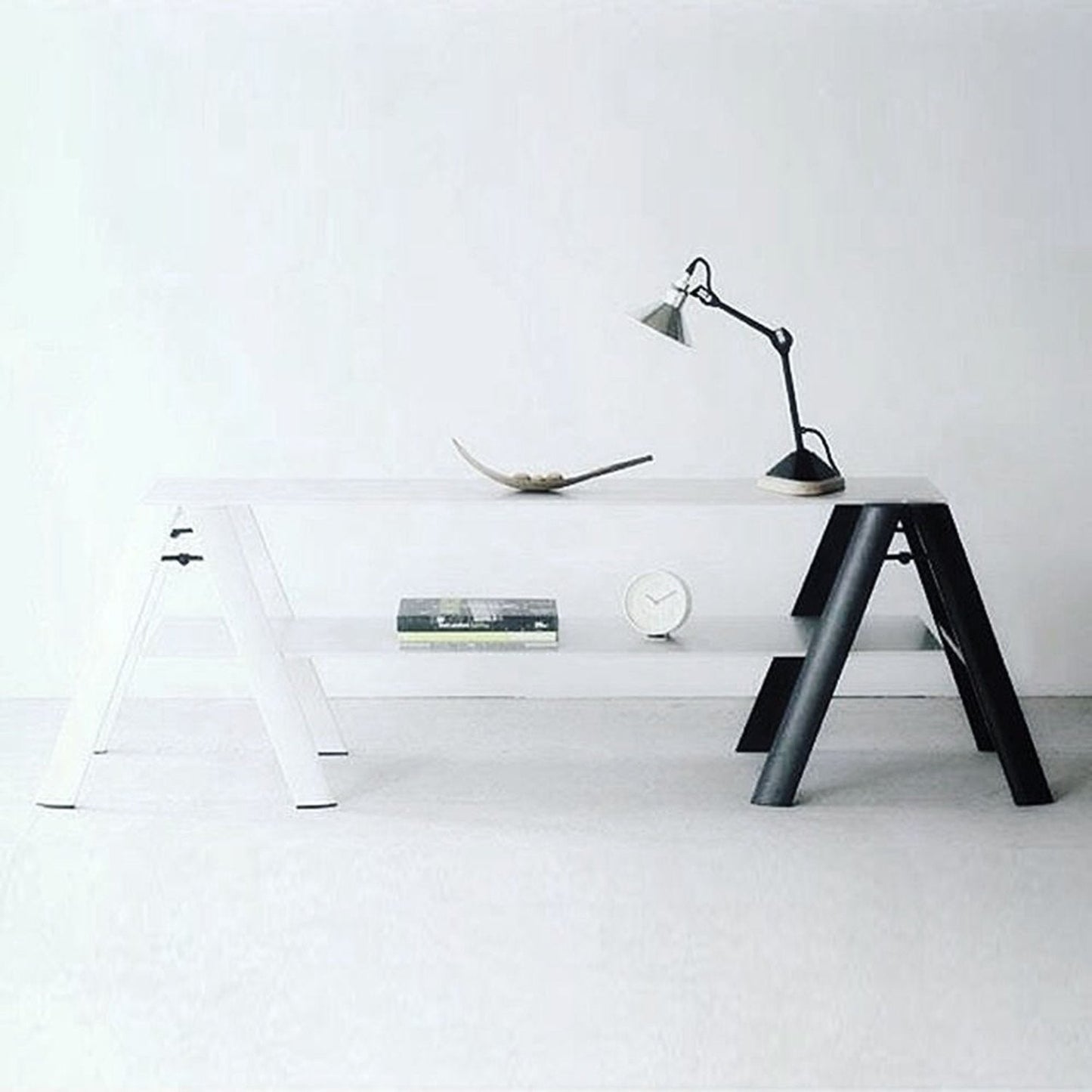 hasegawa | lucano 2 step ladder | black