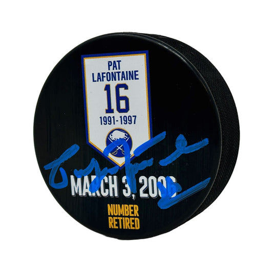 Pat LaFontaine Signed Buffalo Sabres Retirement Banner Puck with HOF 03 Signed Hockey Puck TSE Buffalo