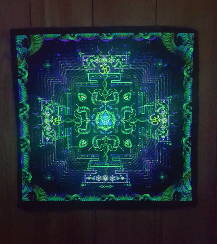 UV Active NEON Canvas Backdrop - Divine Yantra 72 x 72 cm